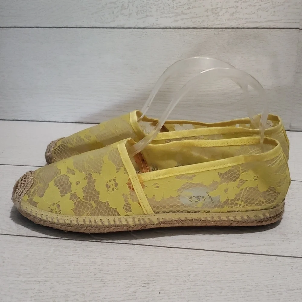 Schutz 9 yellow lace flats loafers espadrilles